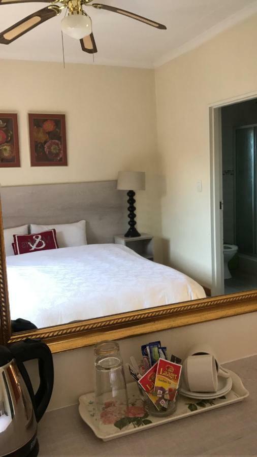 בלומפונטייין Queenspark Lodge מראה חיצוני תמונה