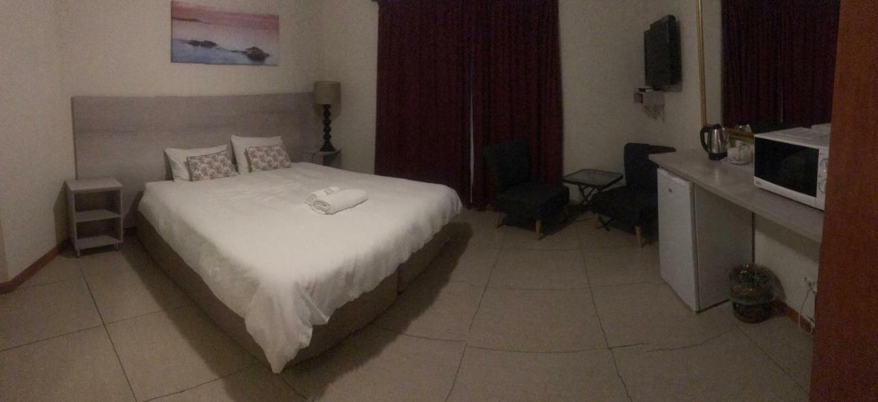 בלומפונטייין Queenspark Lodge מראה חיצוני תמונה